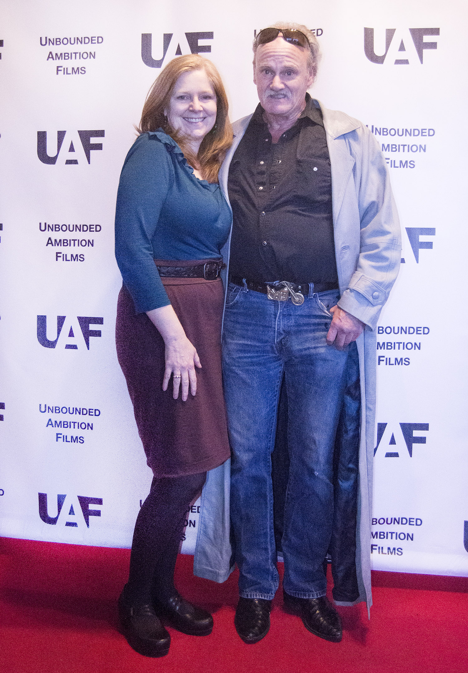 actor Amy Larson large photo