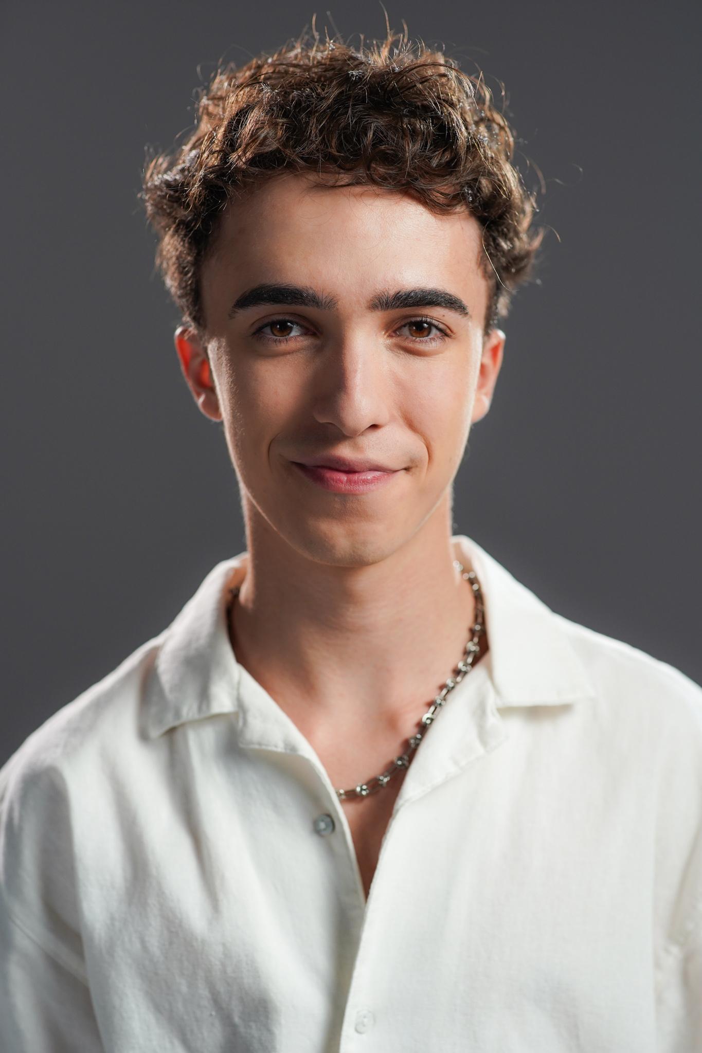 actor Razvan Gogan large photo