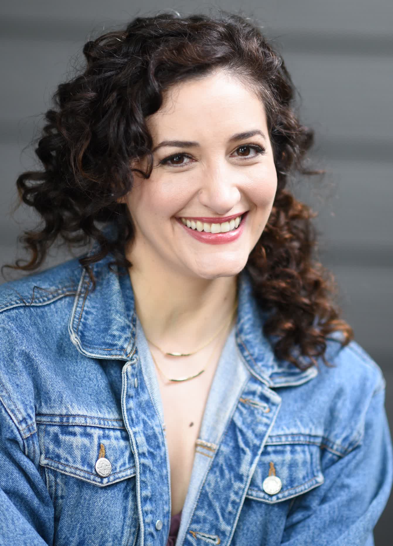 actor Elizabeth Hirsch-Tauber large photo