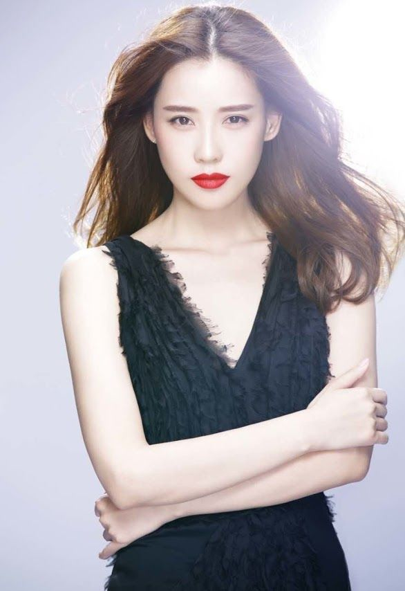 actor Yufei Shi large photo