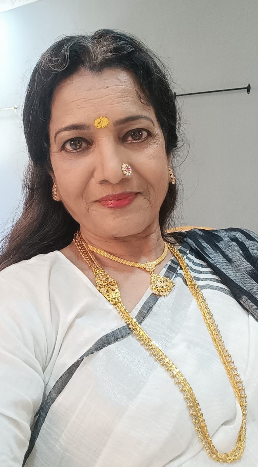 actor Lakshmi Alapati large photo