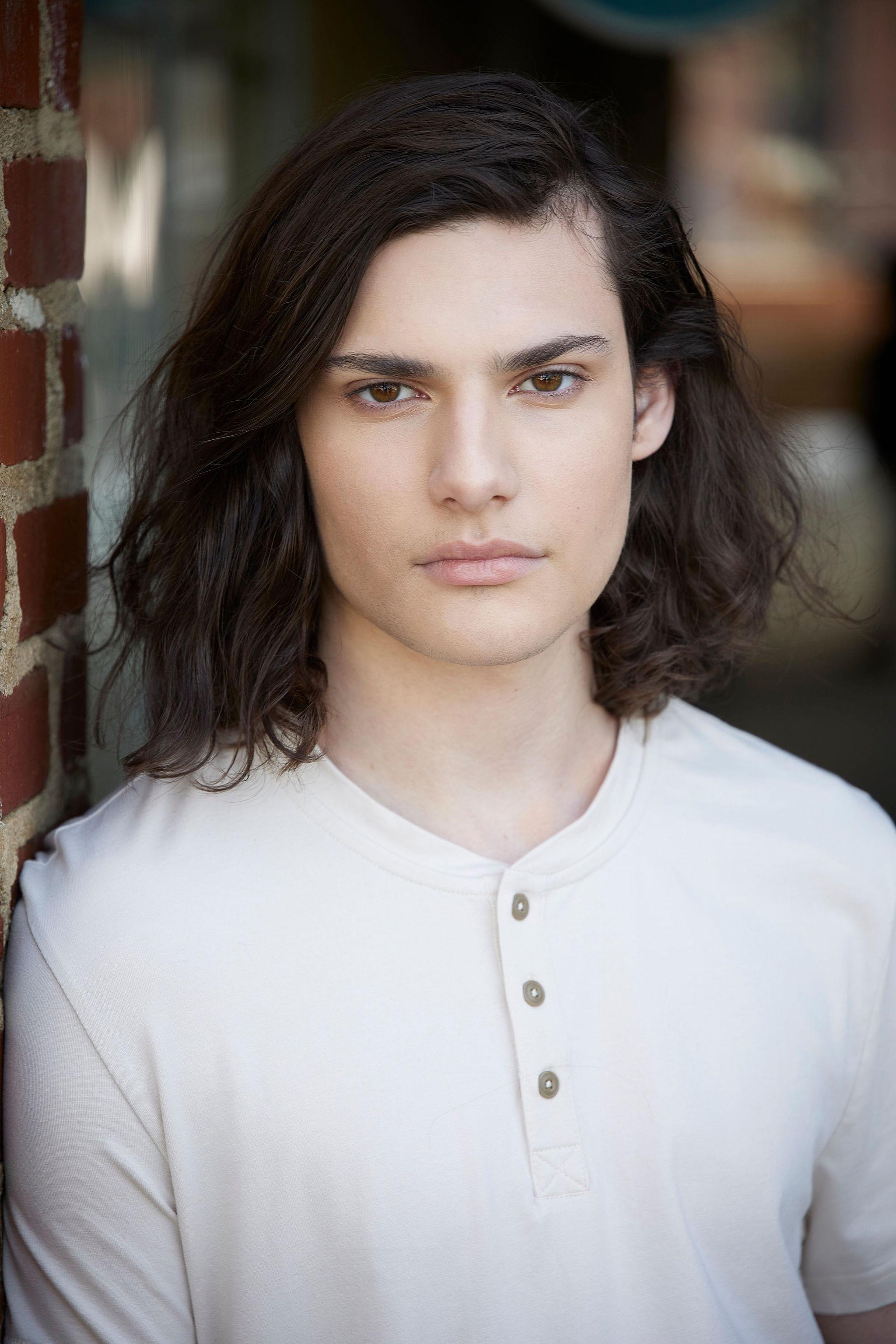 actor Niland Aran large photo