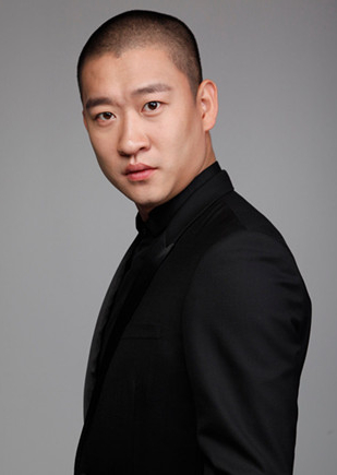 actor Yunjin Cao large photo