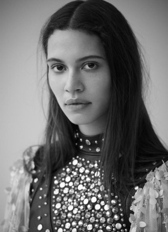 actor Kaya Wilkins large photo