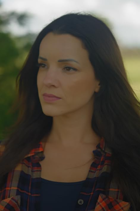 actor Christina Garza large photo