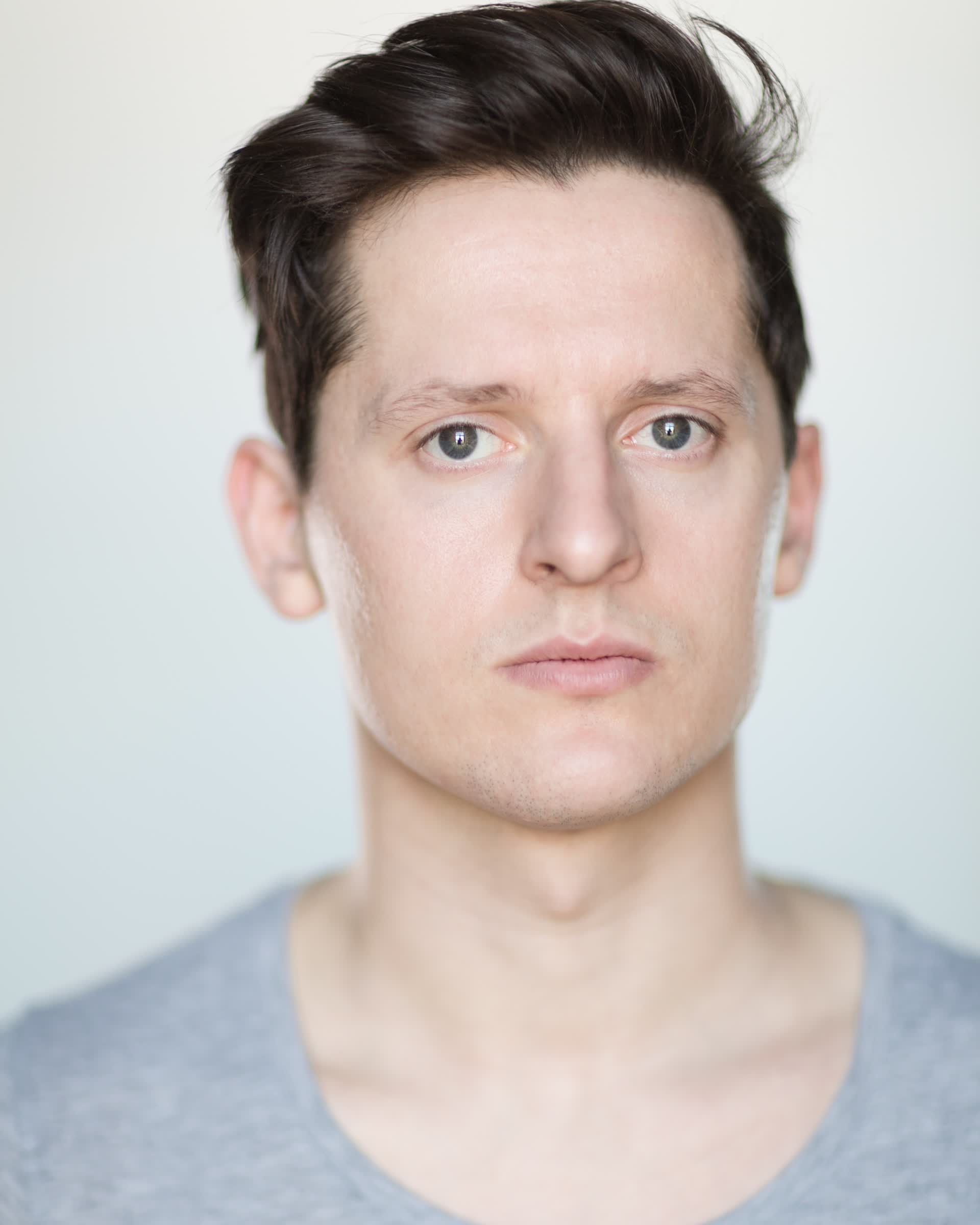 actor James Ayling large photo