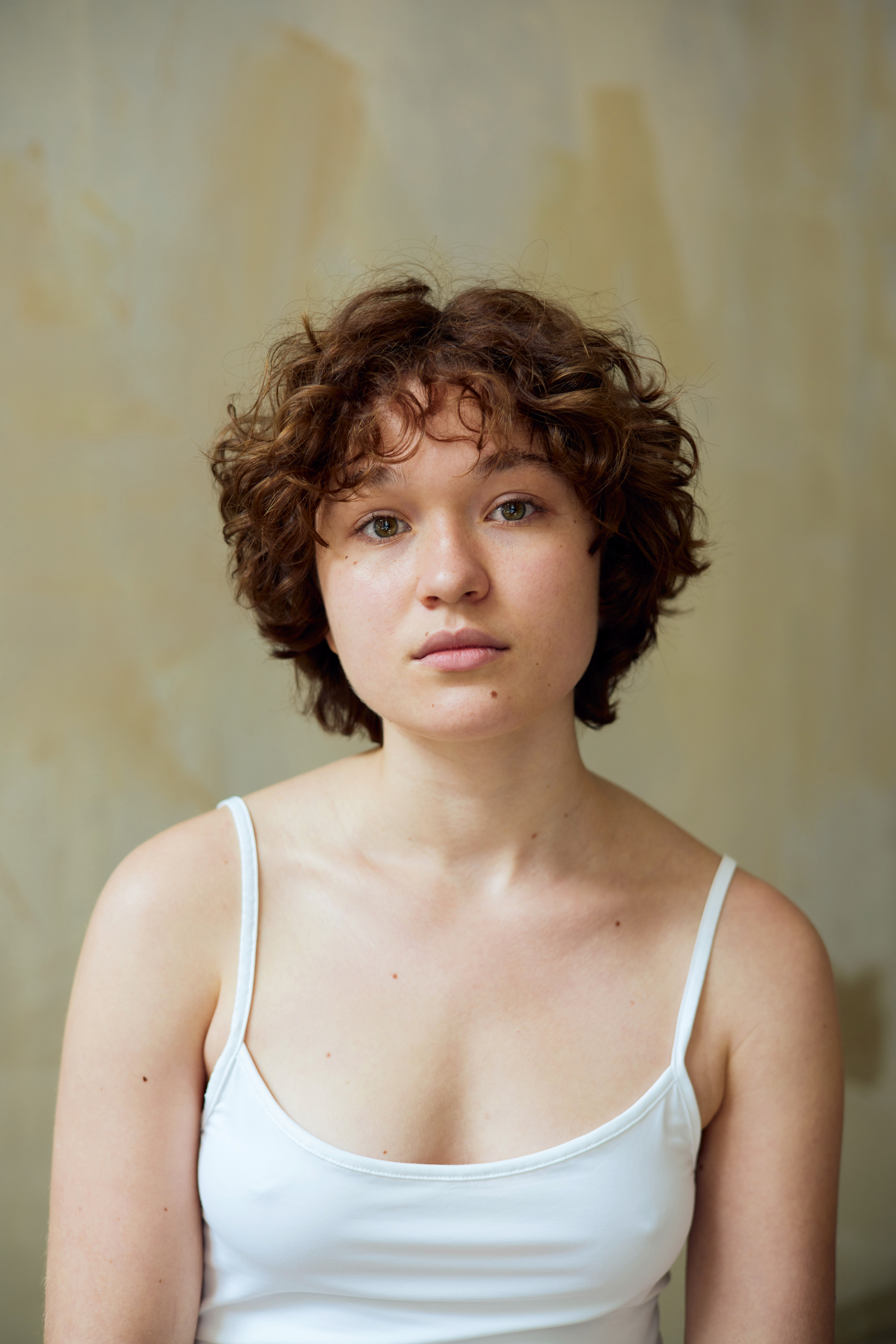 actor Mathilda Smidt large photo