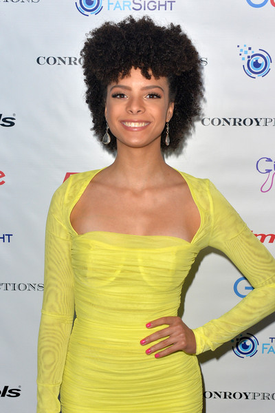 actor Angela Fairley large photo