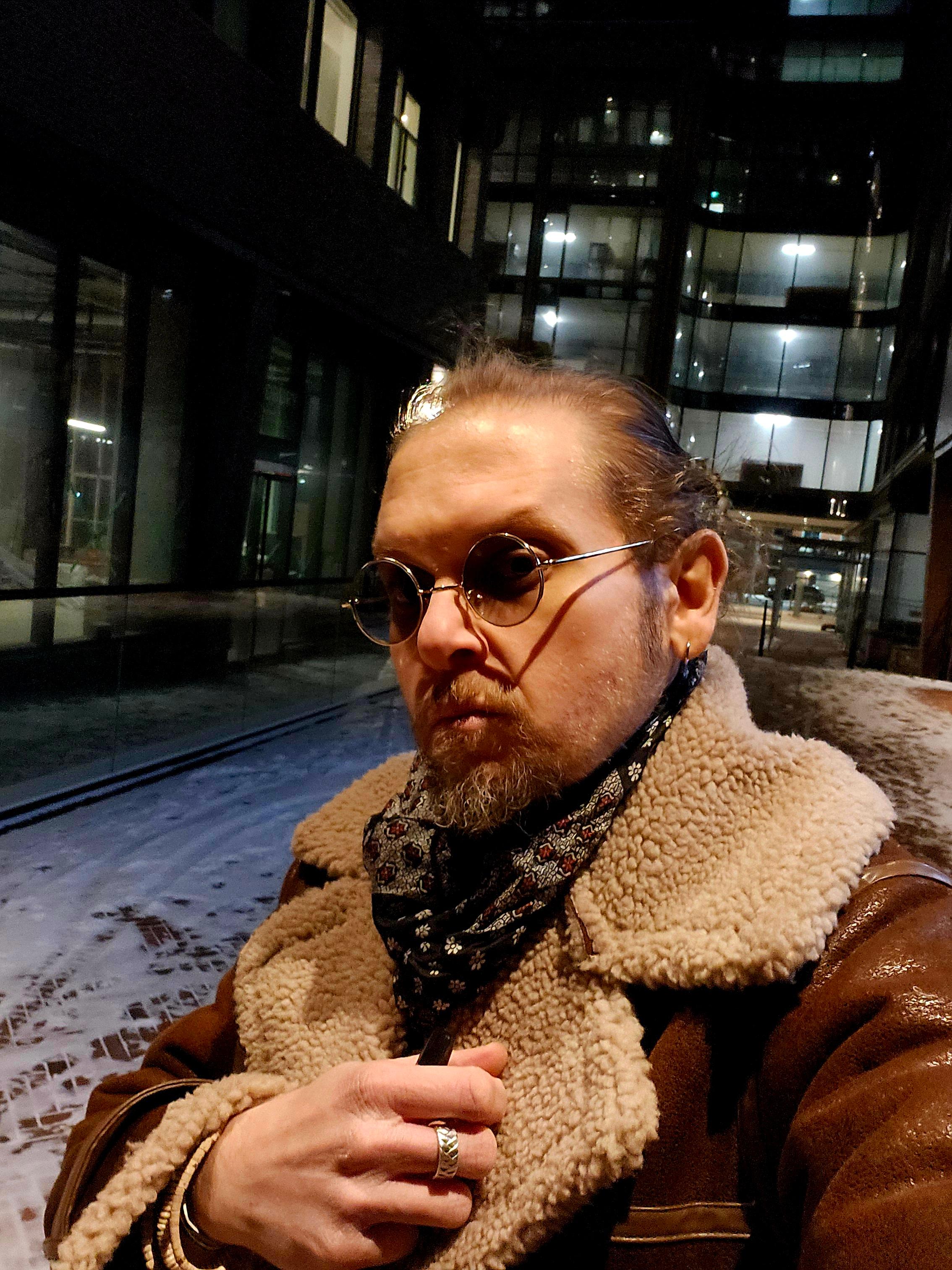 actor Lou Attia large photo