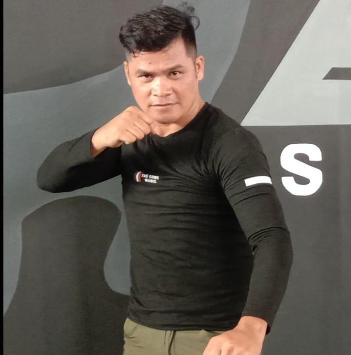 actor Bruce Lion large photo