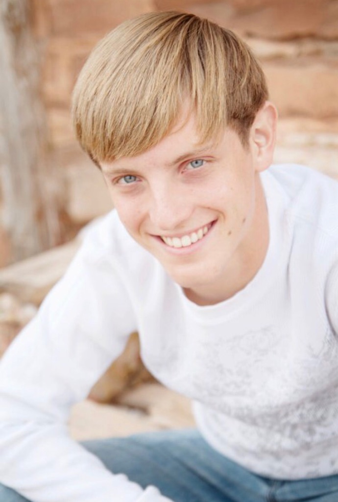 actor Dallin Tampa large photo