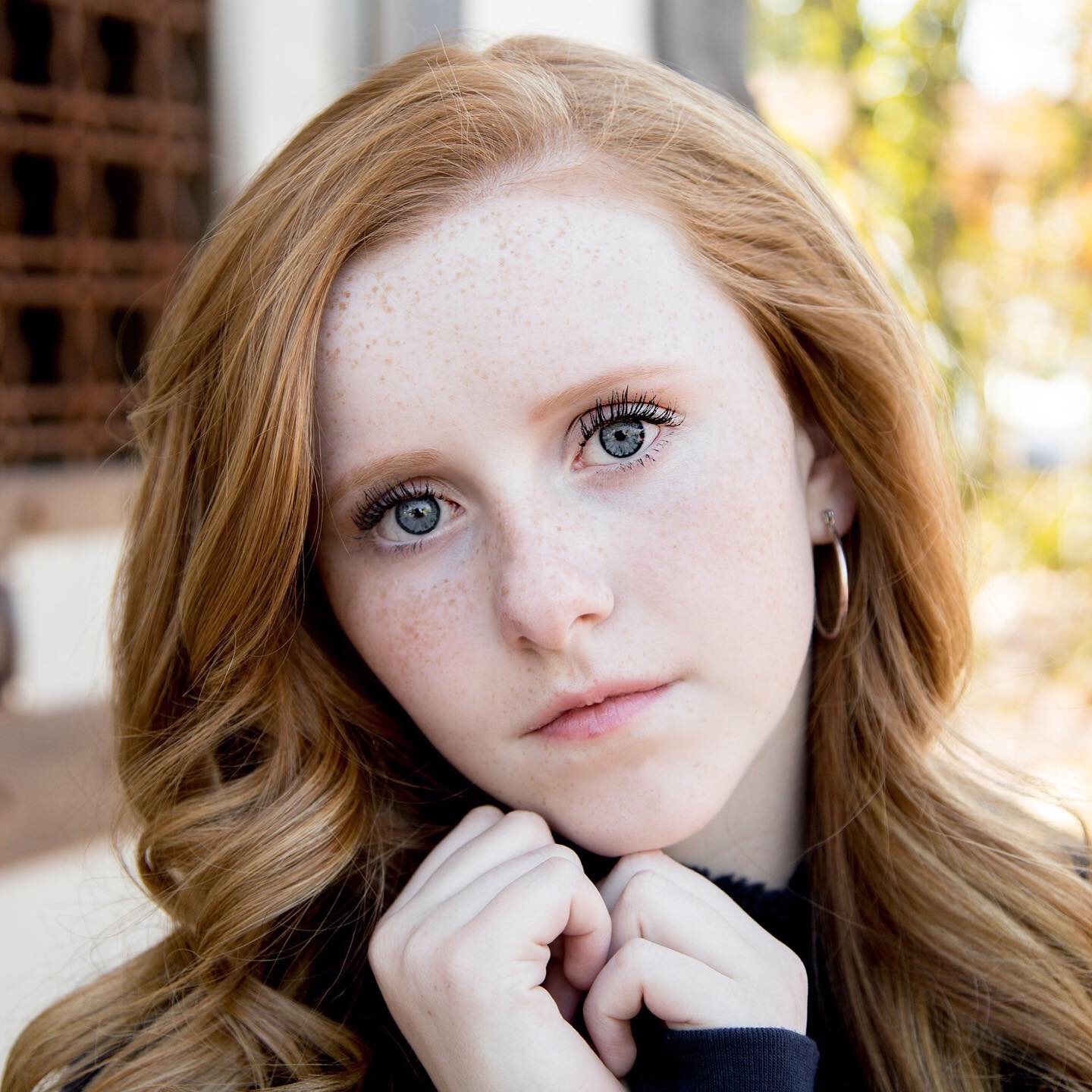 actor Olivia Willford large photo