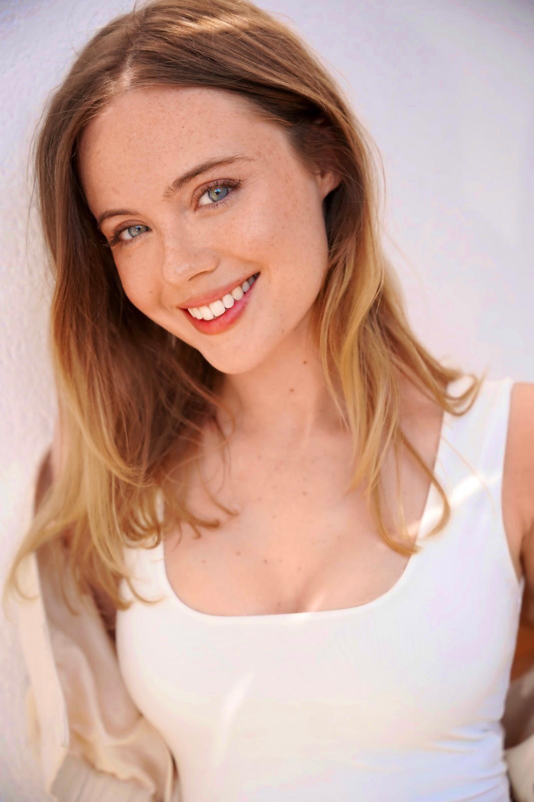 Chloe Fox