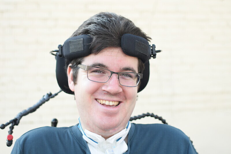 actor Dylan Wood large photo