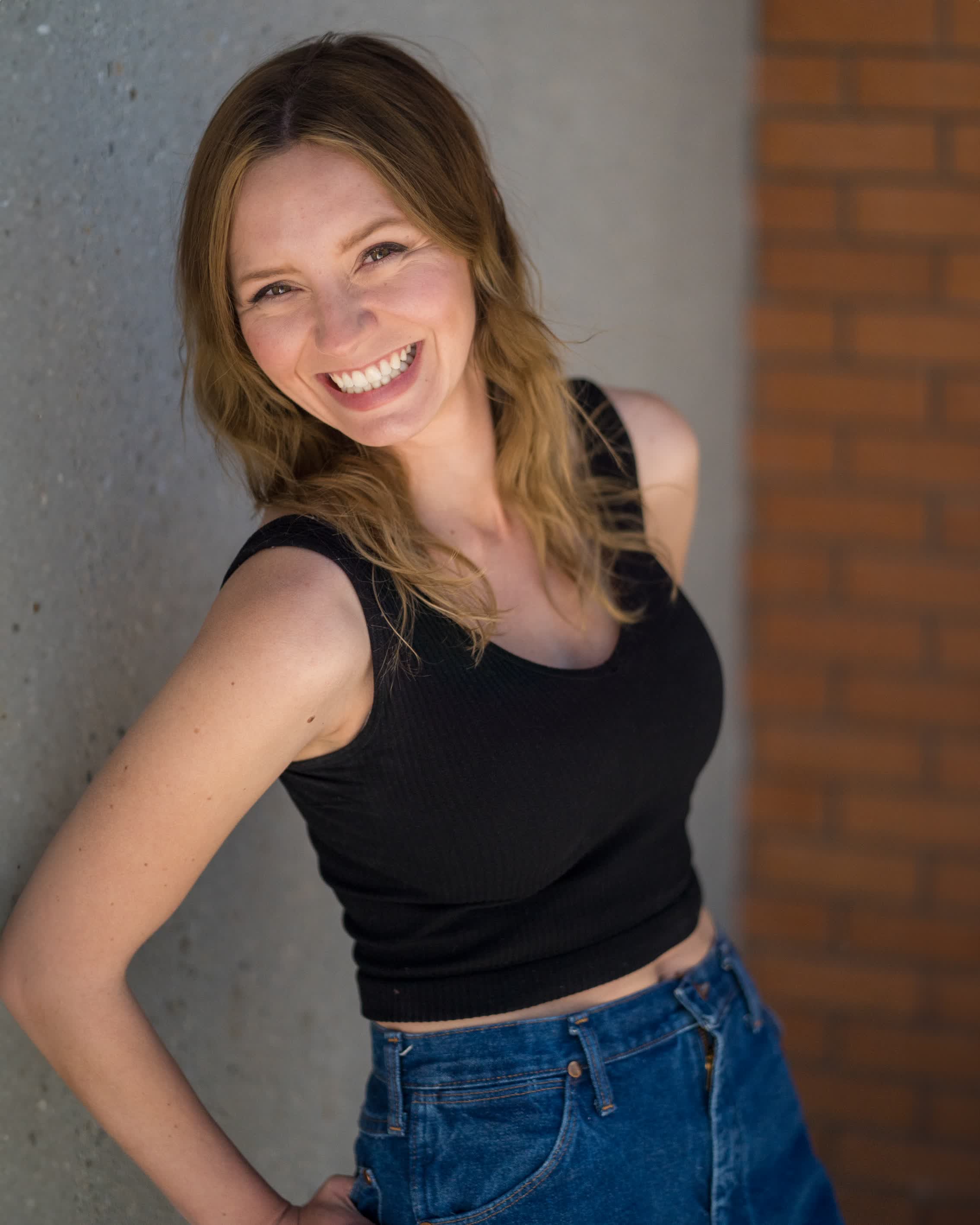 actor Shelby Cox-Dersch large photo