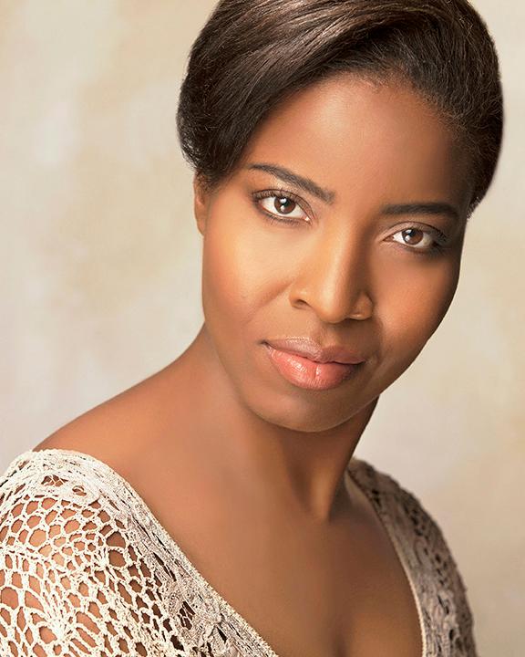 actor Justine Edwards large photo