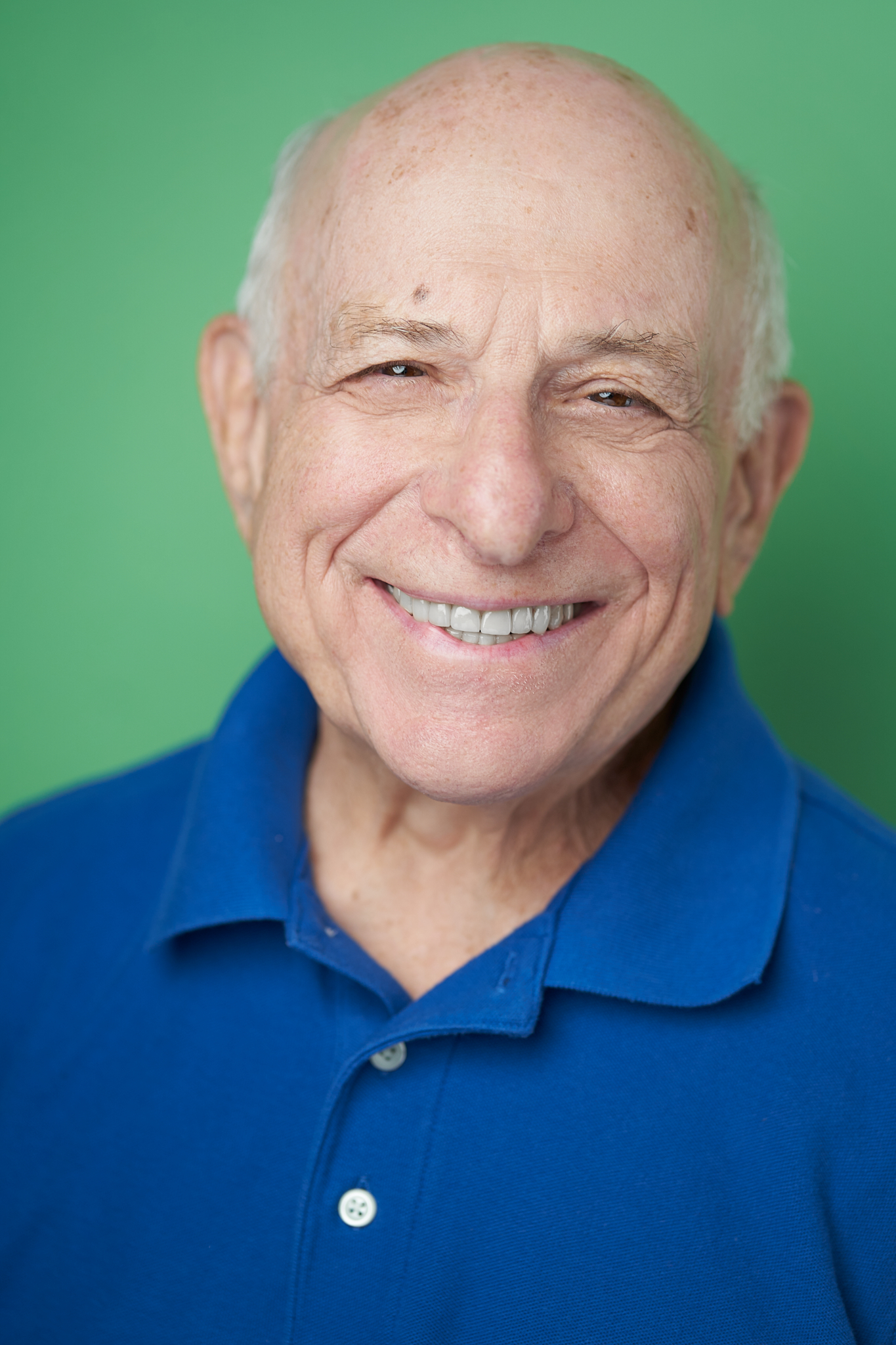 actor Peter Salzer large photo