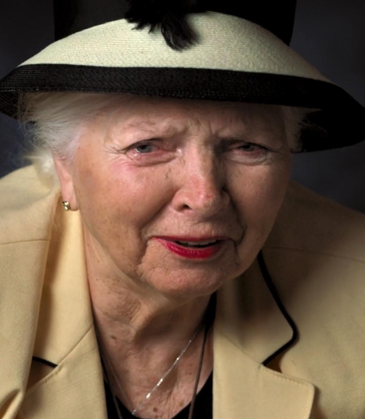 actor Rhea Woltman large photo