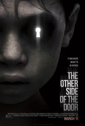 The Other Side of the Door [Spanish]
