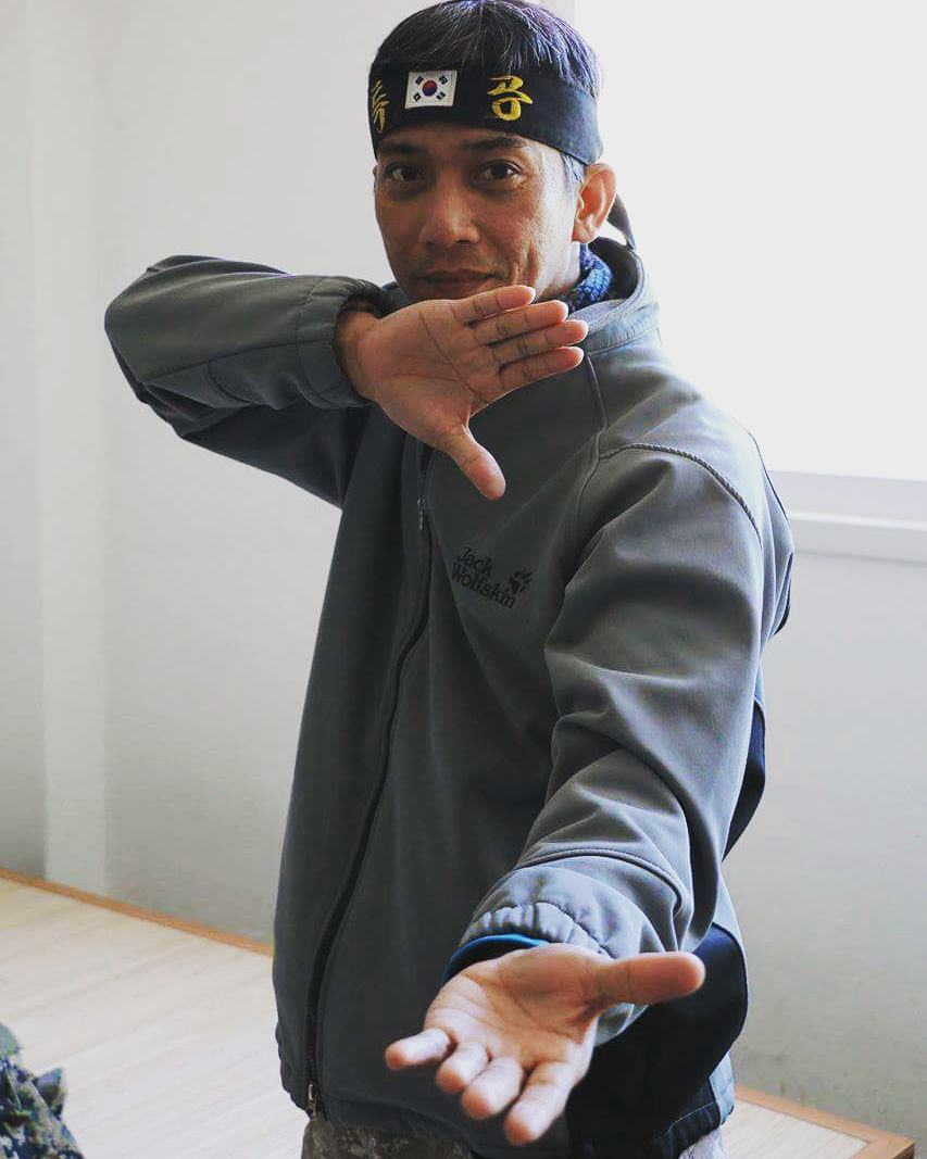 actor Mikey Alcaraz large photo