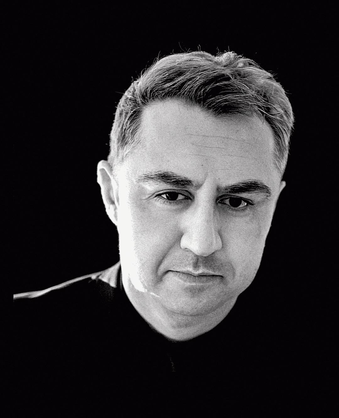 actor Seno Sever large photo