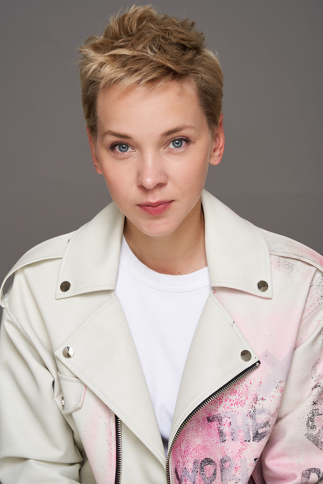 actor Olesya Gribok large photo