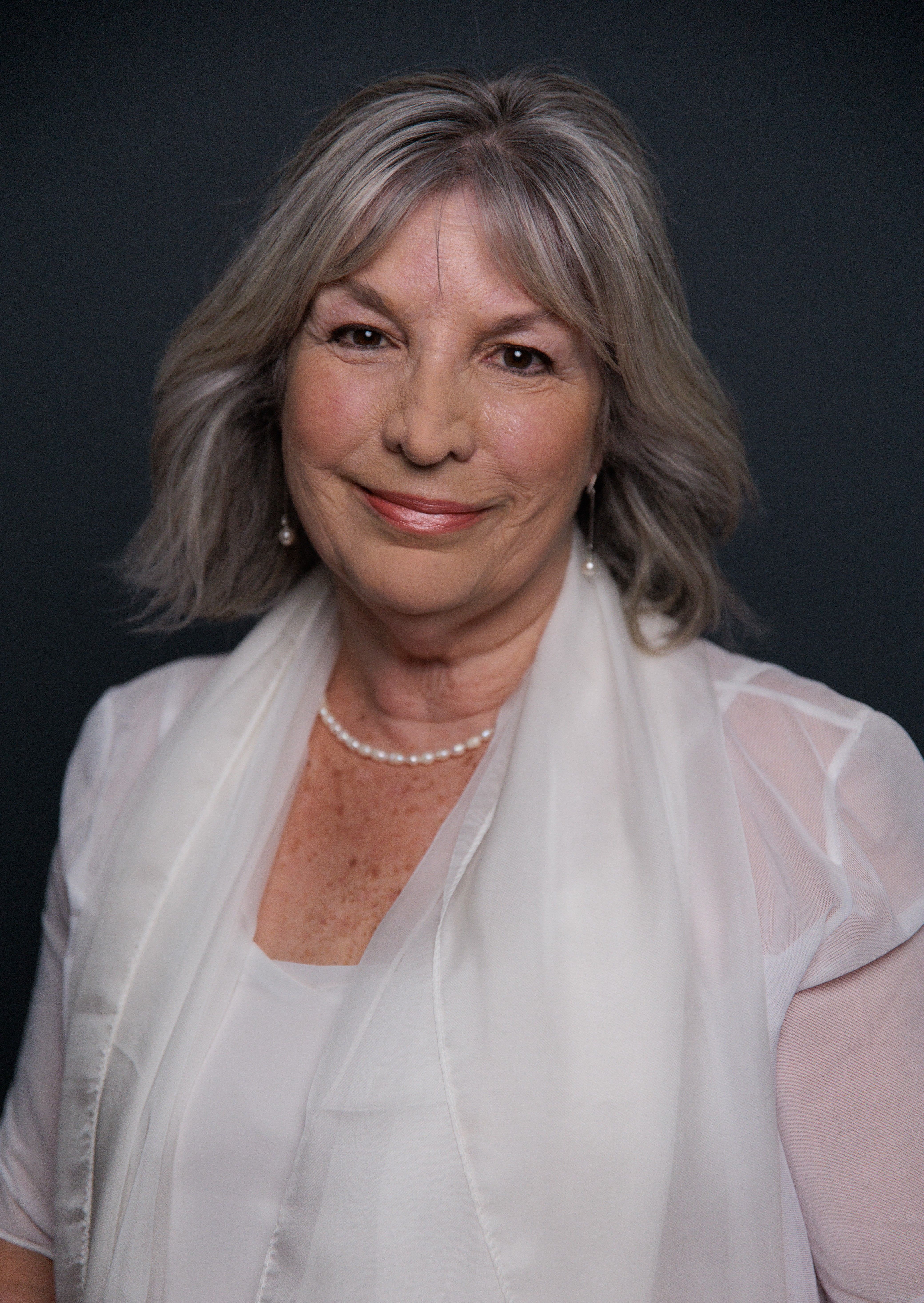 actor Corinne Sennitt large photo