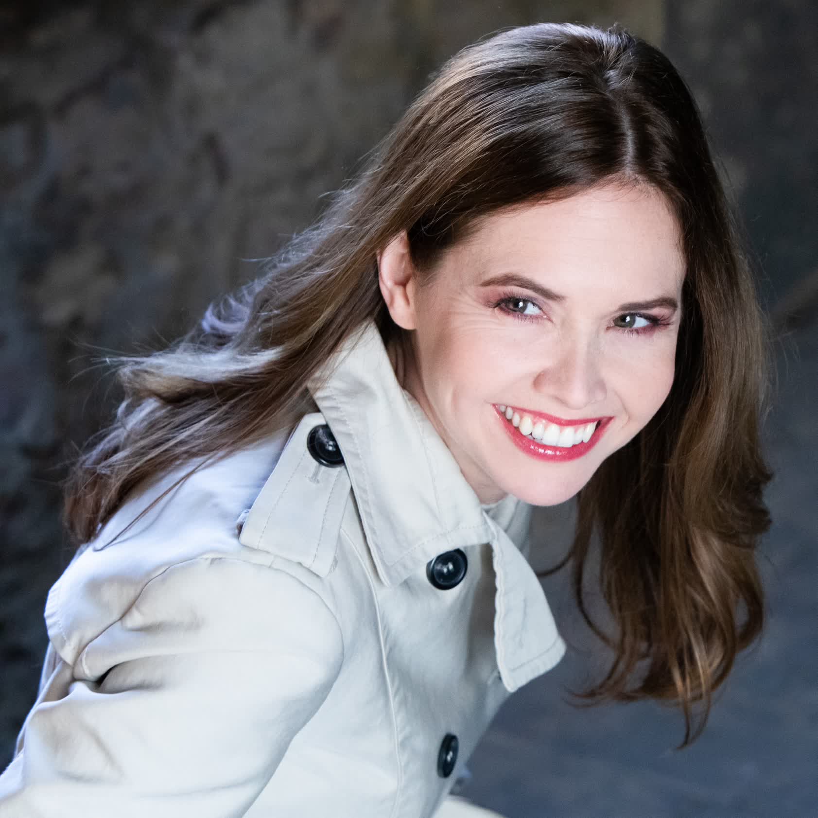 actor Victoria Mayers-Gray large photo