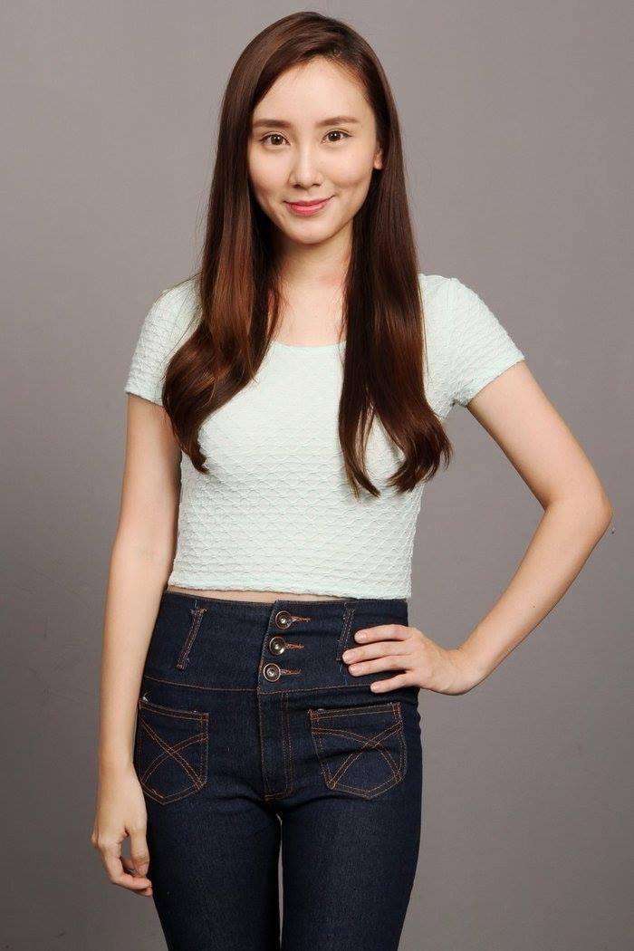 actor Emily Kong large photo