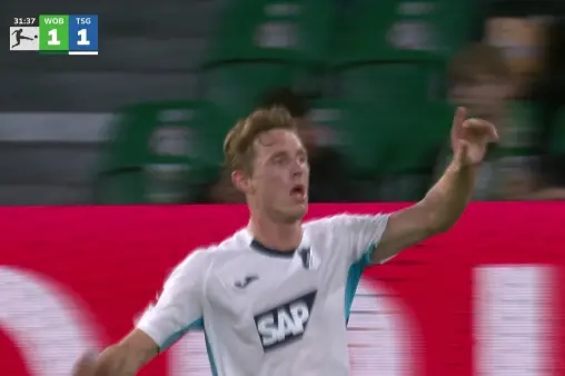 [Goal] Equalizer! Cao Fa'er crosses, Bielik follows up with a powerful shot into the net