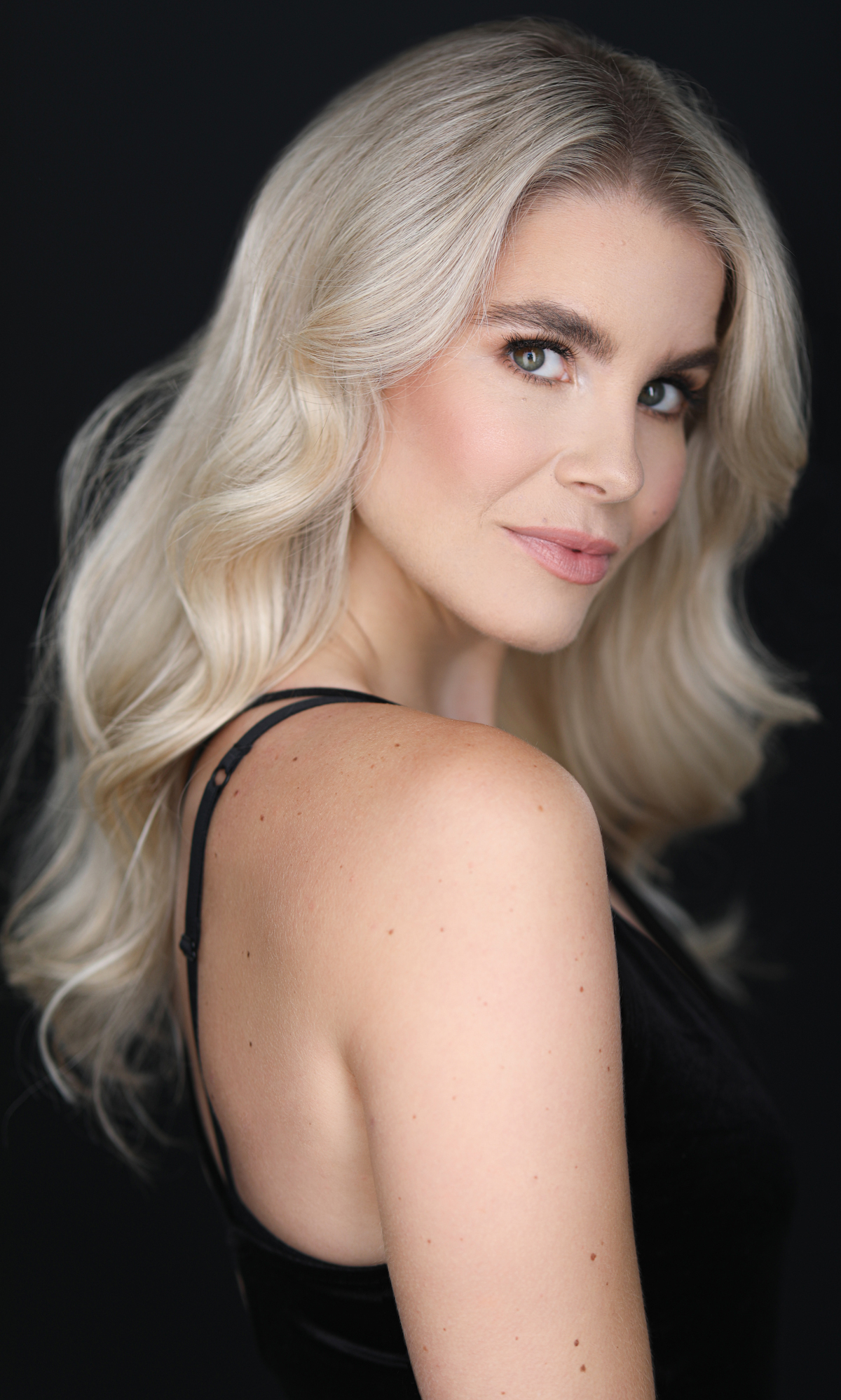 actor Sarah Porscheta large photo