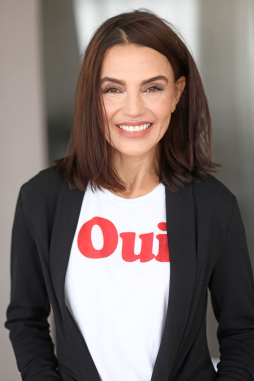 actor Jennifer Olsberg large photo