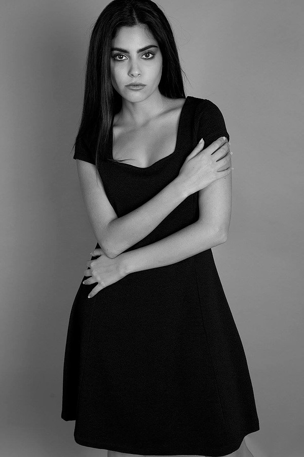 actor Vaia Kathiotou large photo