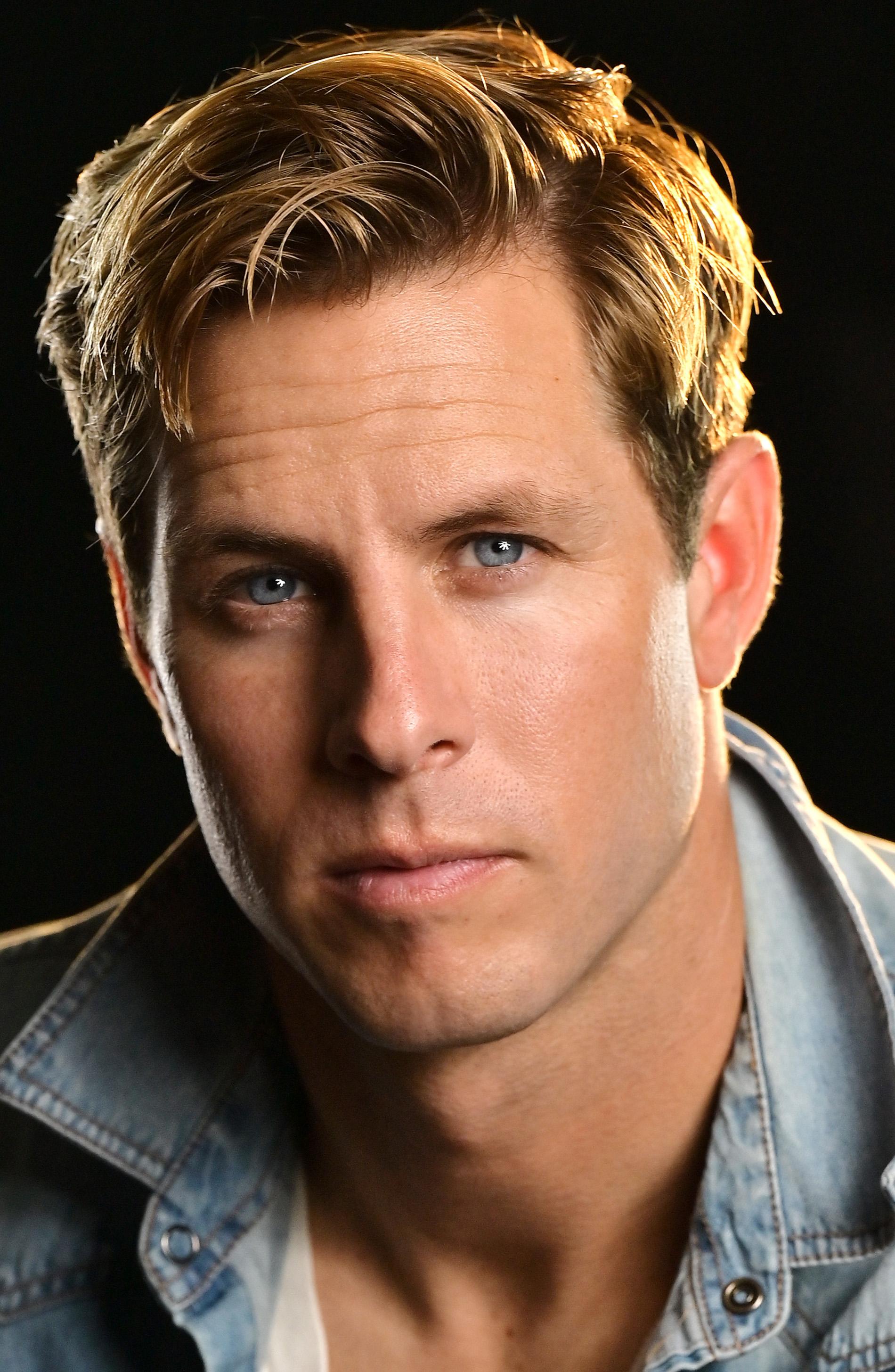 actor Matt Vann large photo