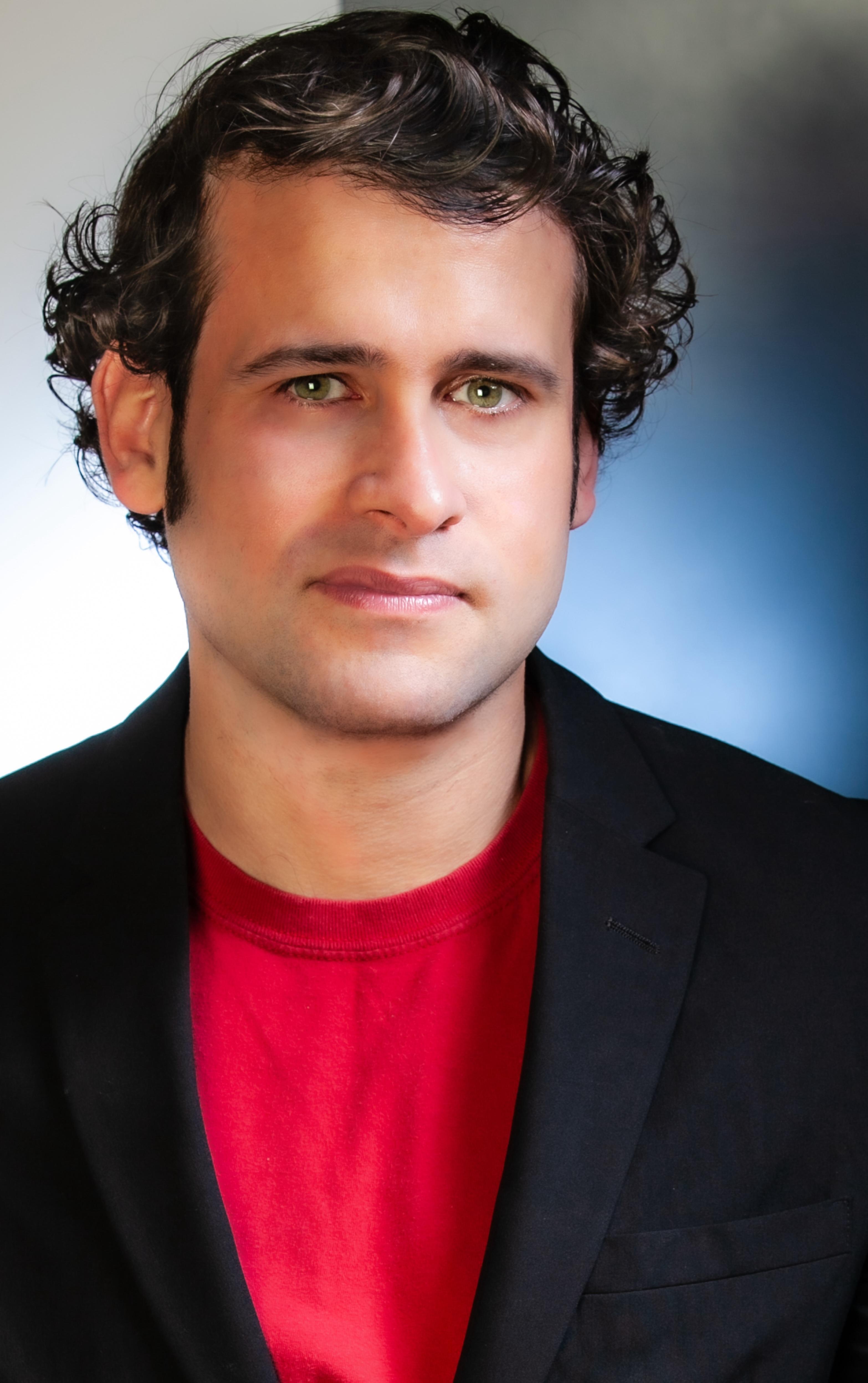 actor Enrique Quintero large photo