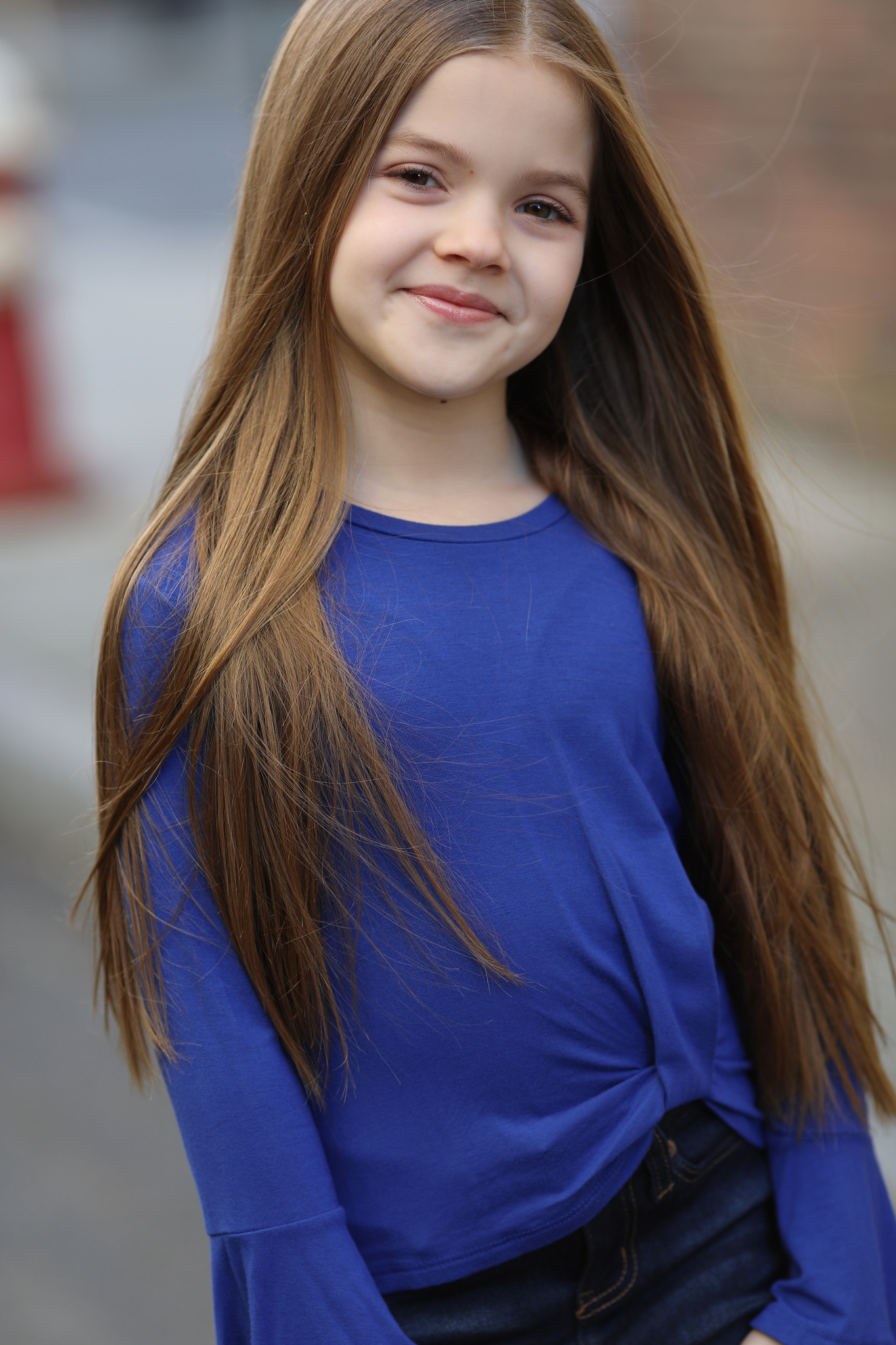 actor Raelynn Zofia Stueber large photo