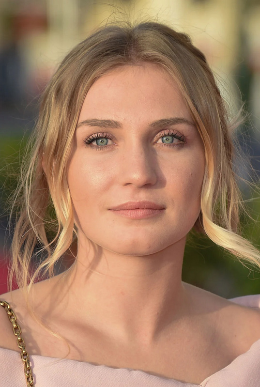 actor Laëtitia Clément large photo