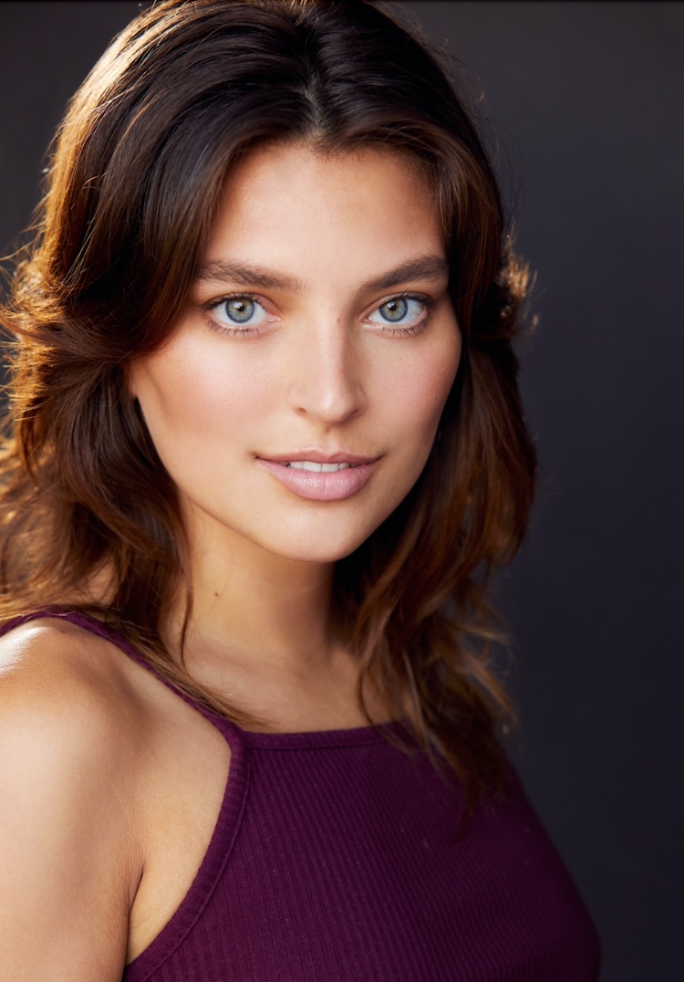 actor Taylor Snook large photo