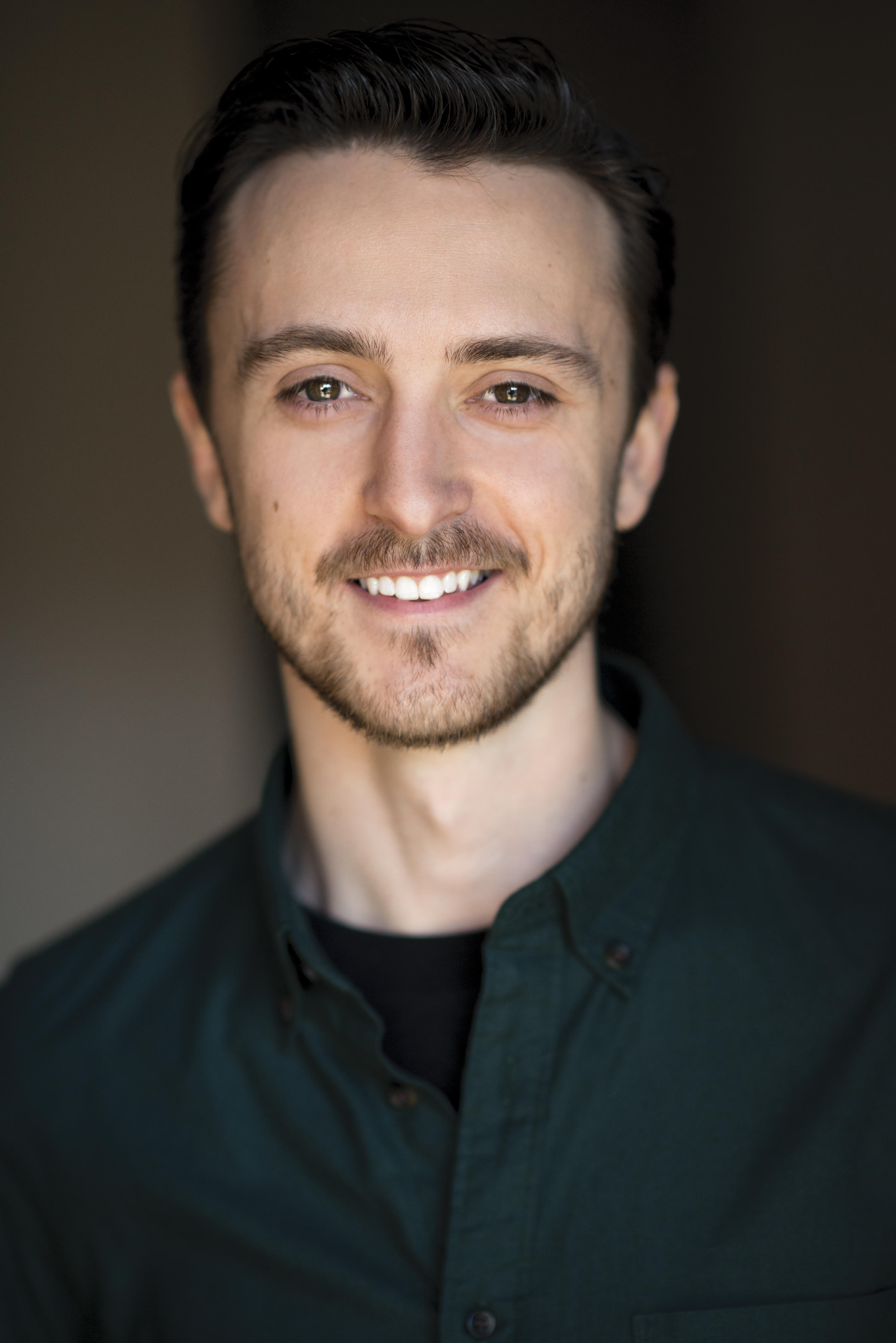 actor Elliott Mitchell large photo