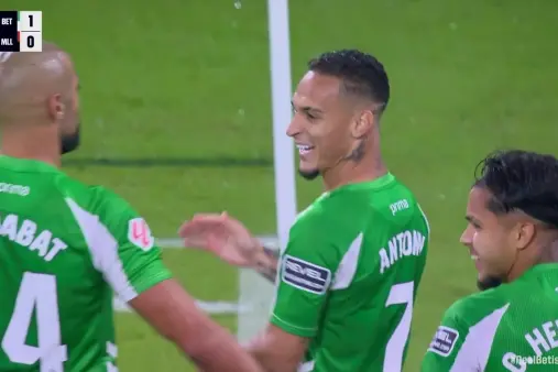 [Goal] Ensen's solo show! Anthony's unstoppable low drive from the edge of the box breaks the deadlock