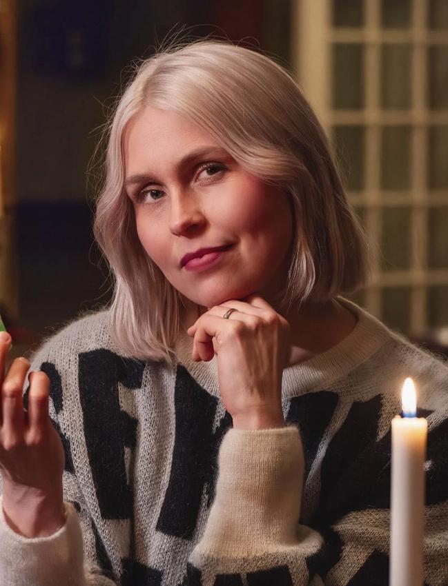 actor Essi Hellén large photo