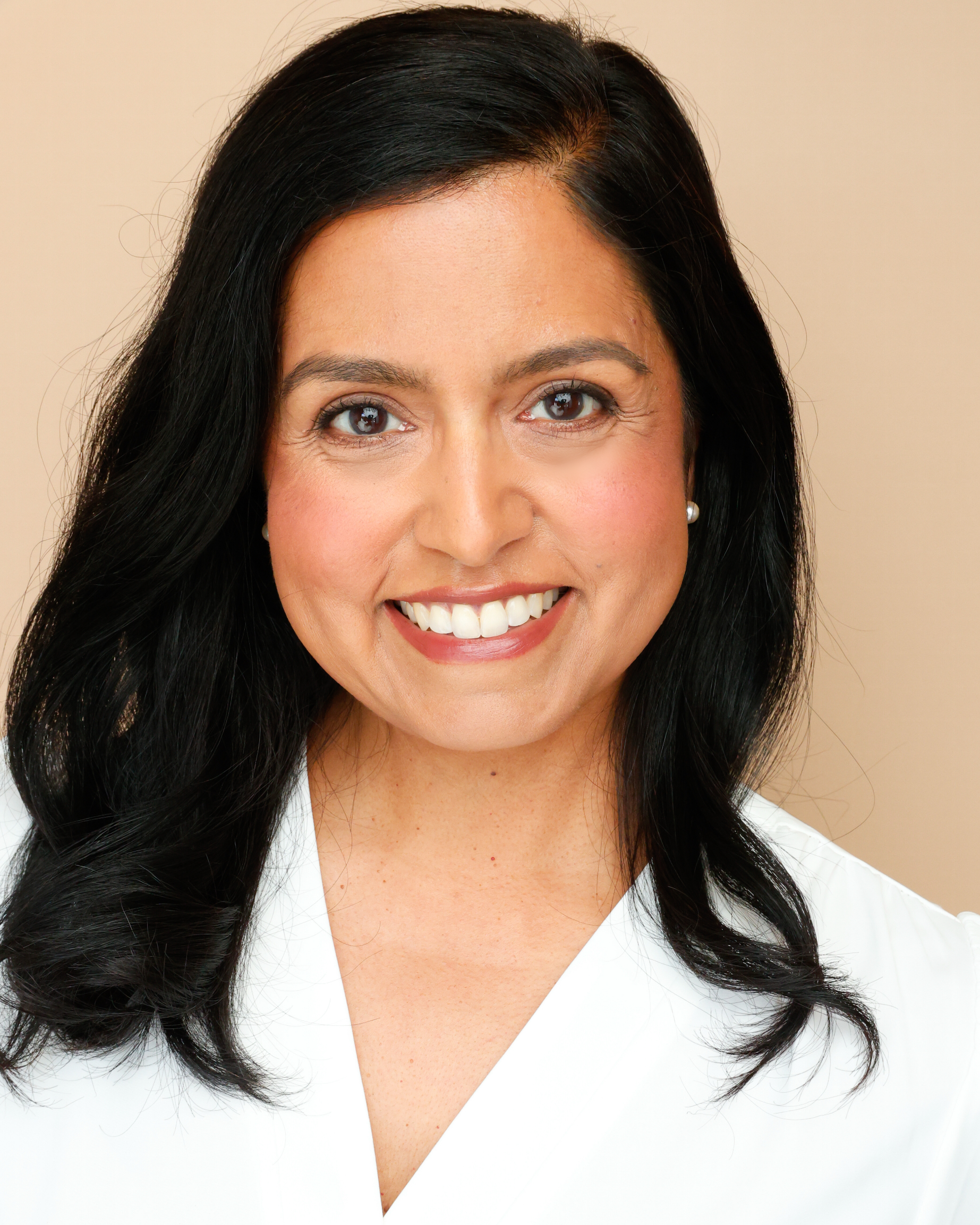 actor Monica Bhatnagar large photo