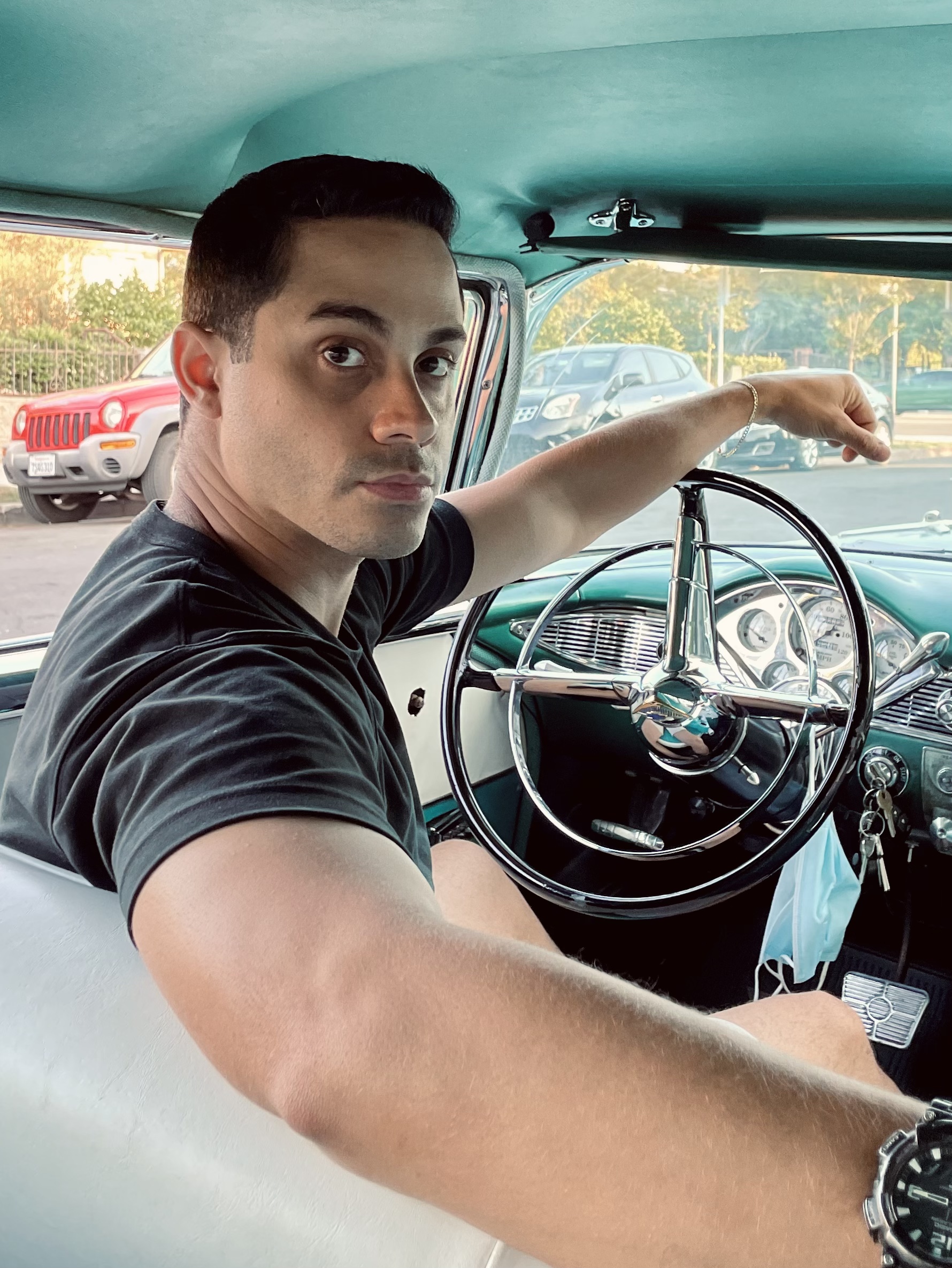 actor Jonathan Guzman large photo