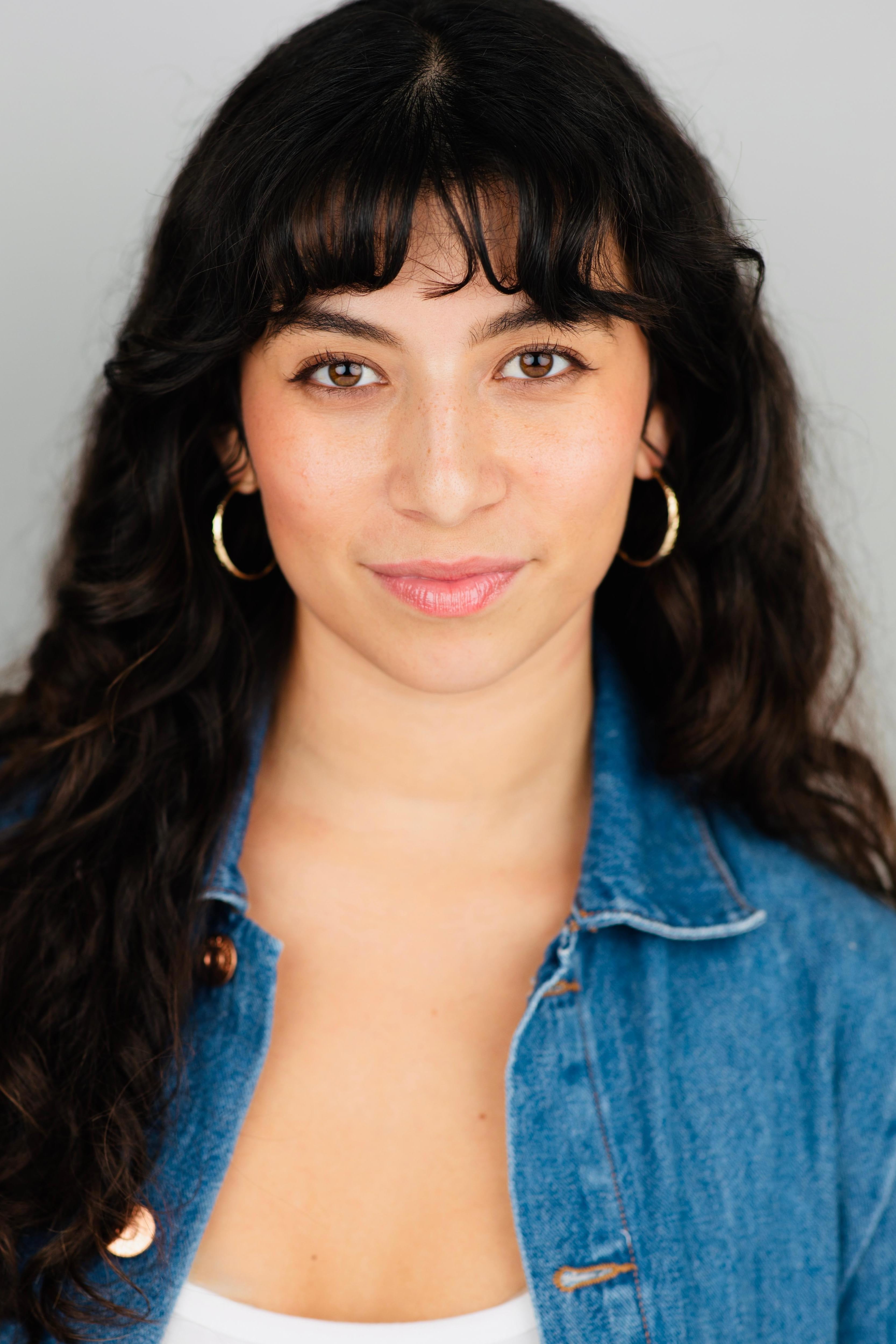 actor Isabella Bobadilla large photo