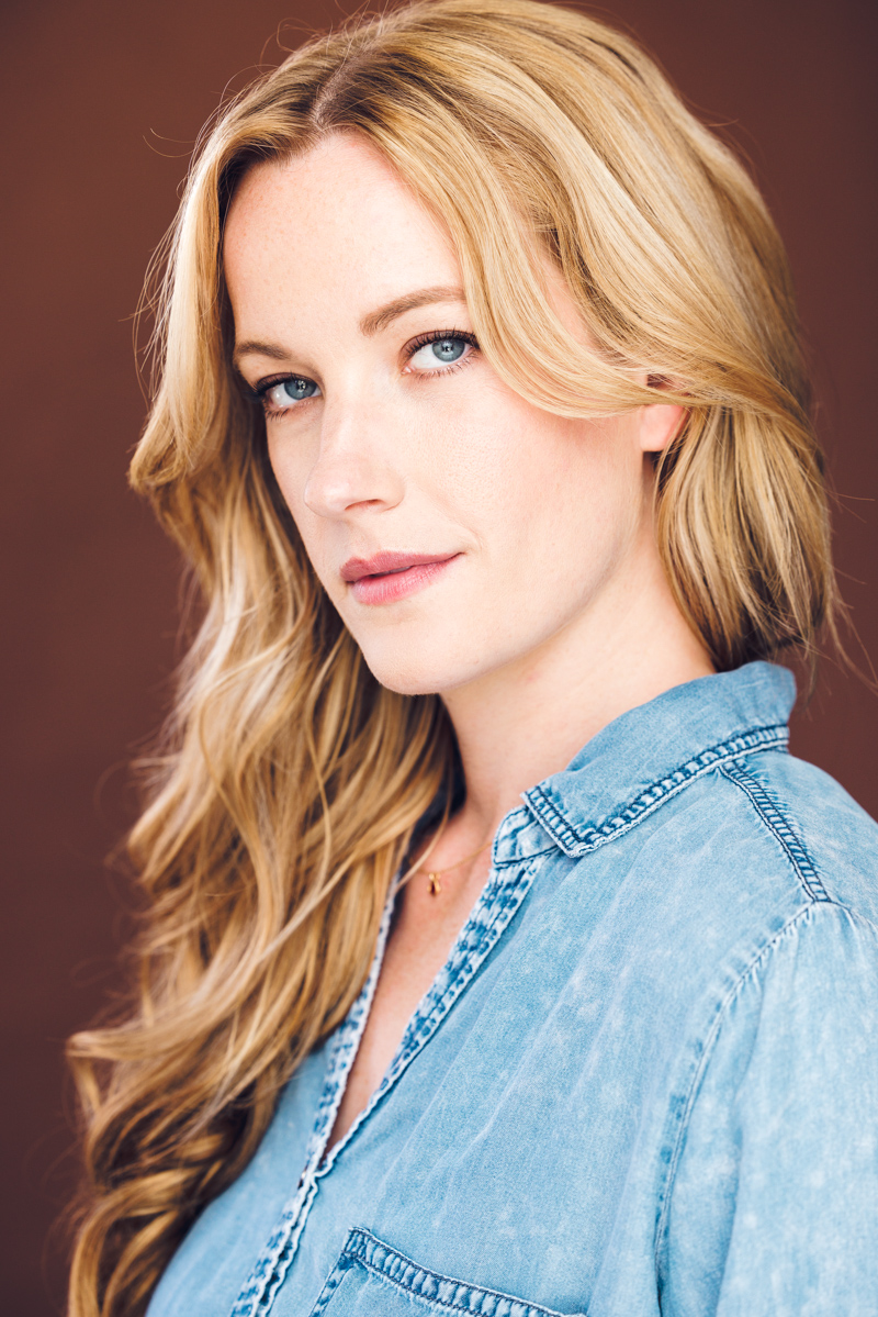 actor Kelsey Bunner large photo