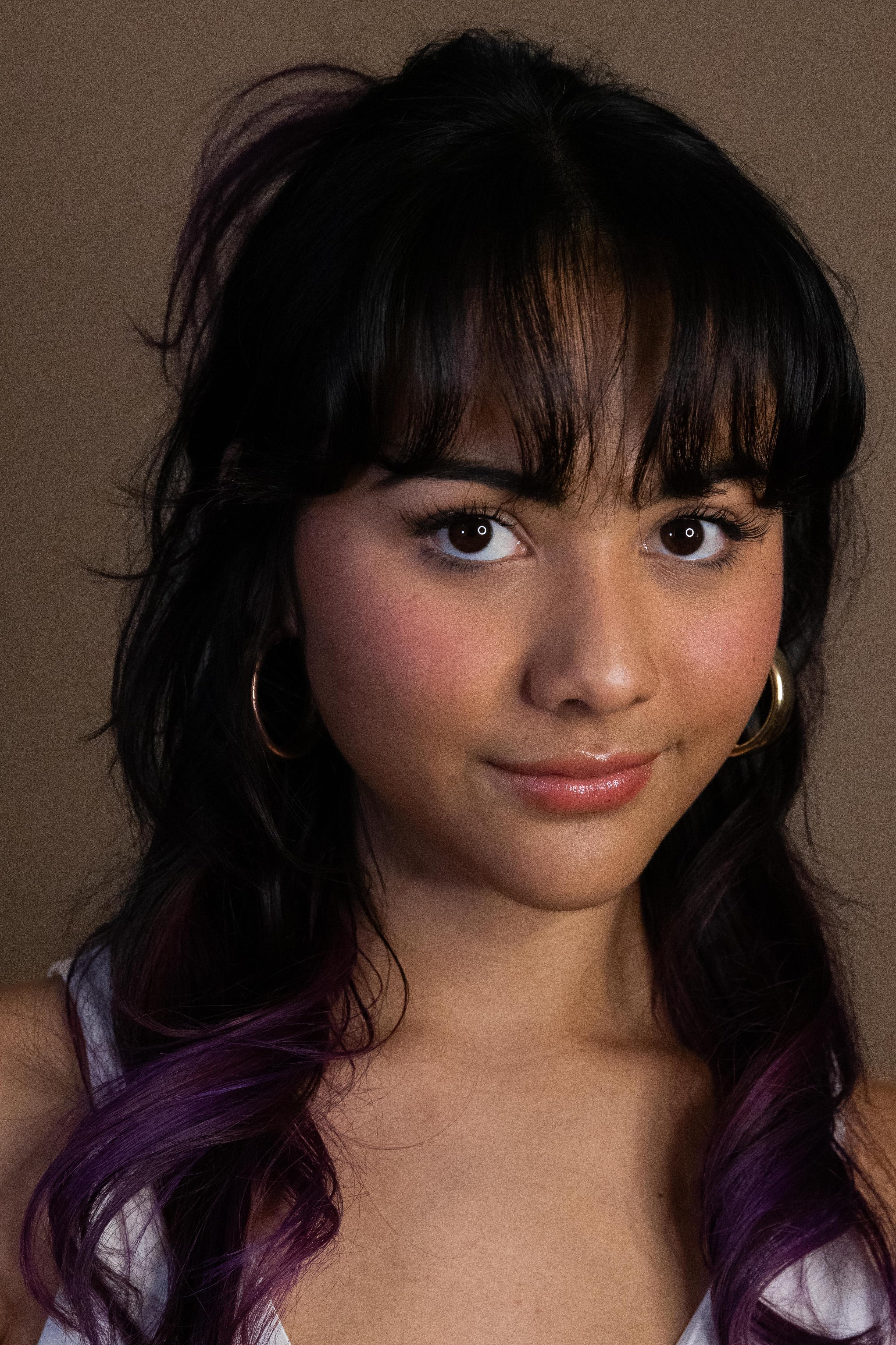 actor Riley Fussenegger large photo