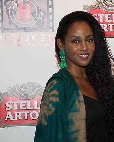 actor Daphne Danielle large photo