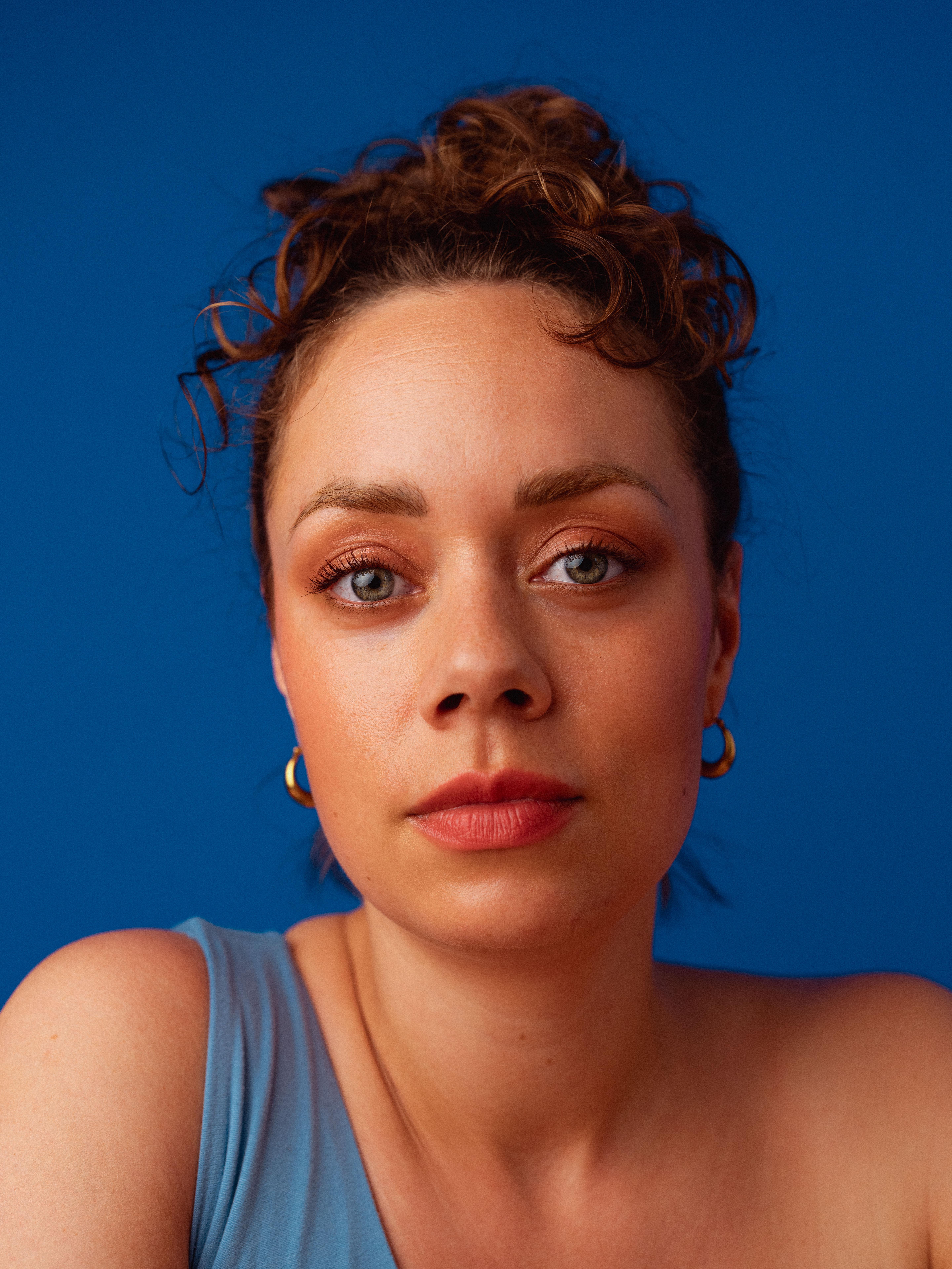 actor Charlotte Doe large photo