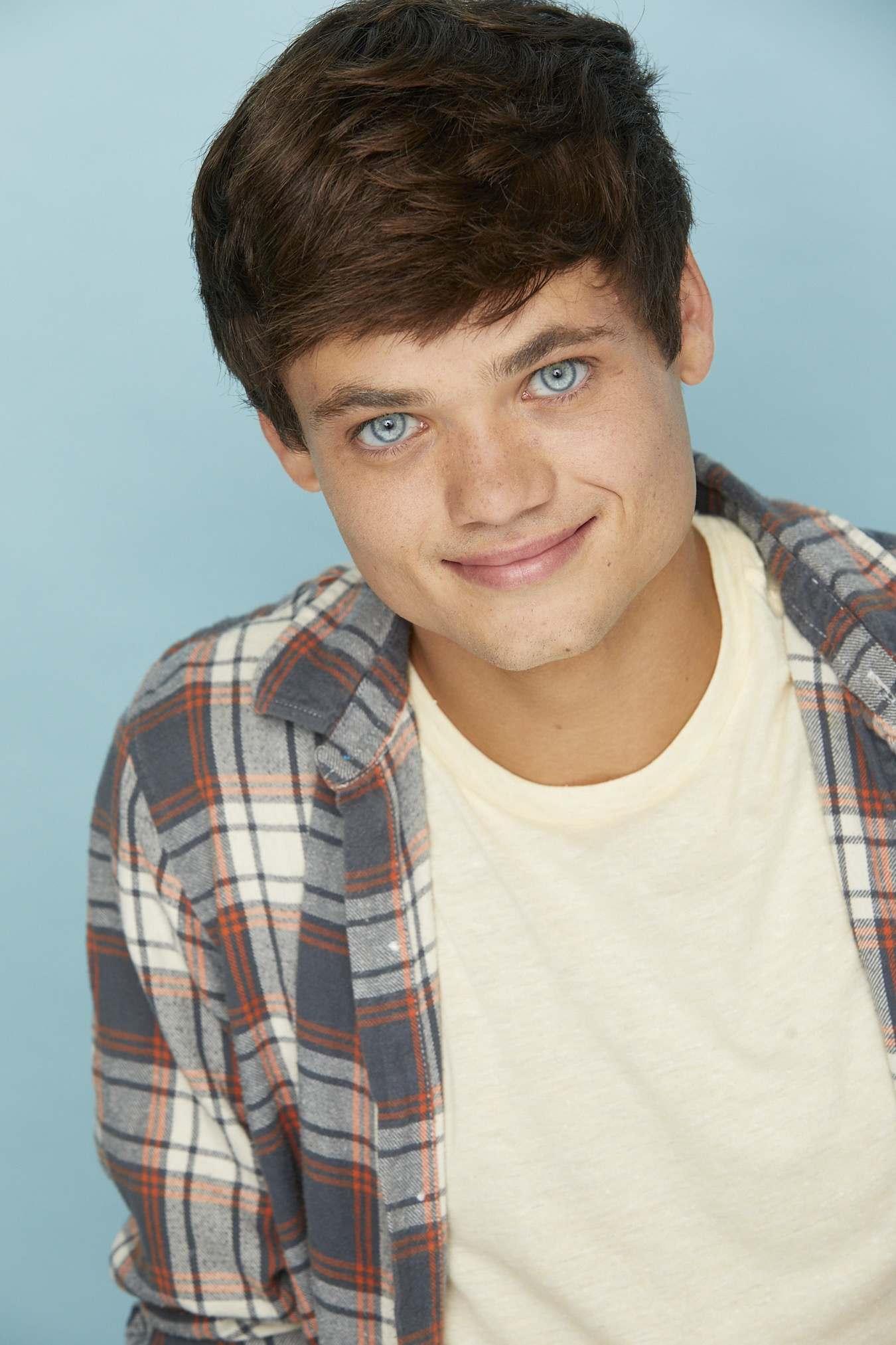 actor Andrew Robins large photo