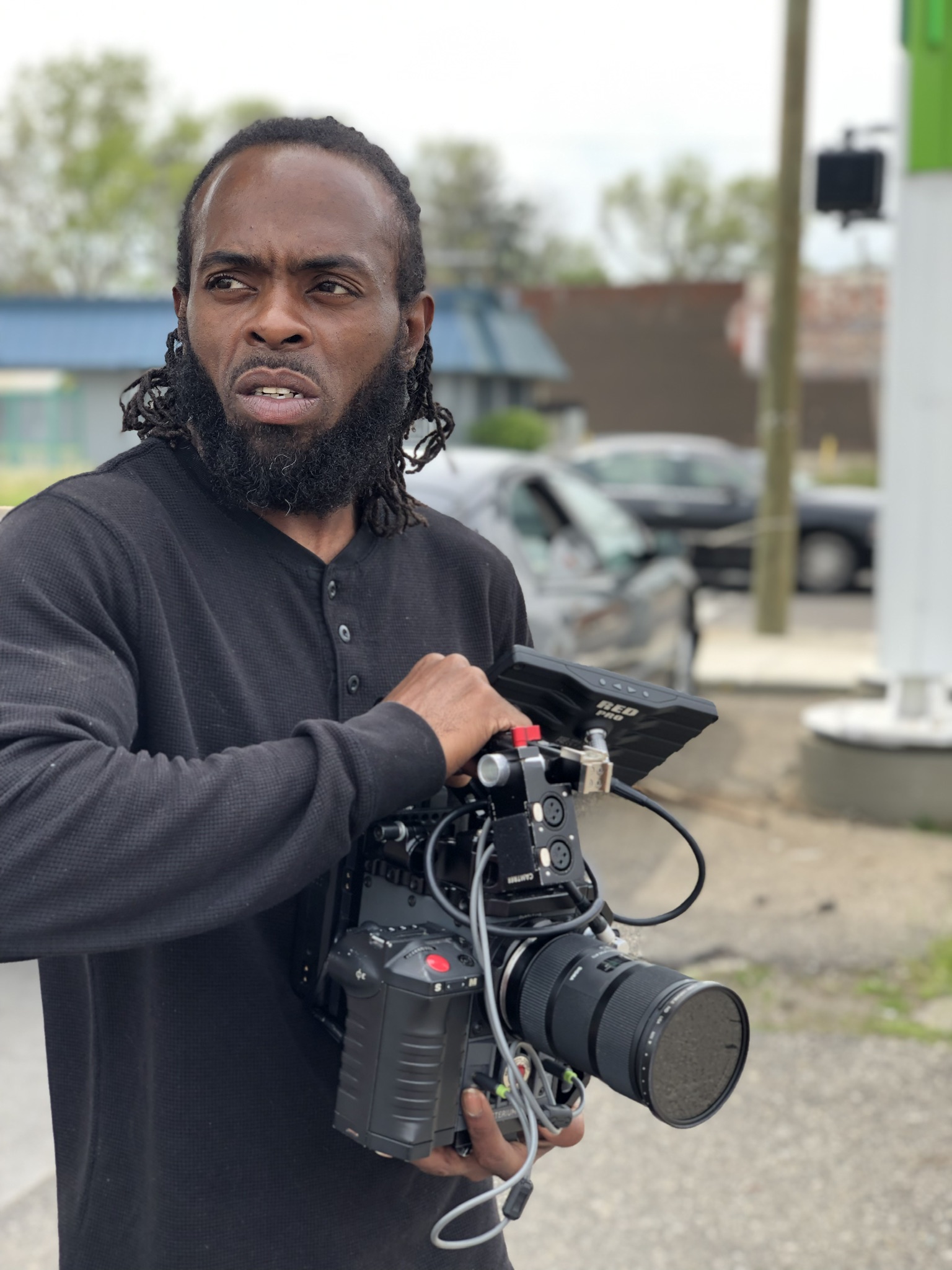 actor Zeke Moore large photo